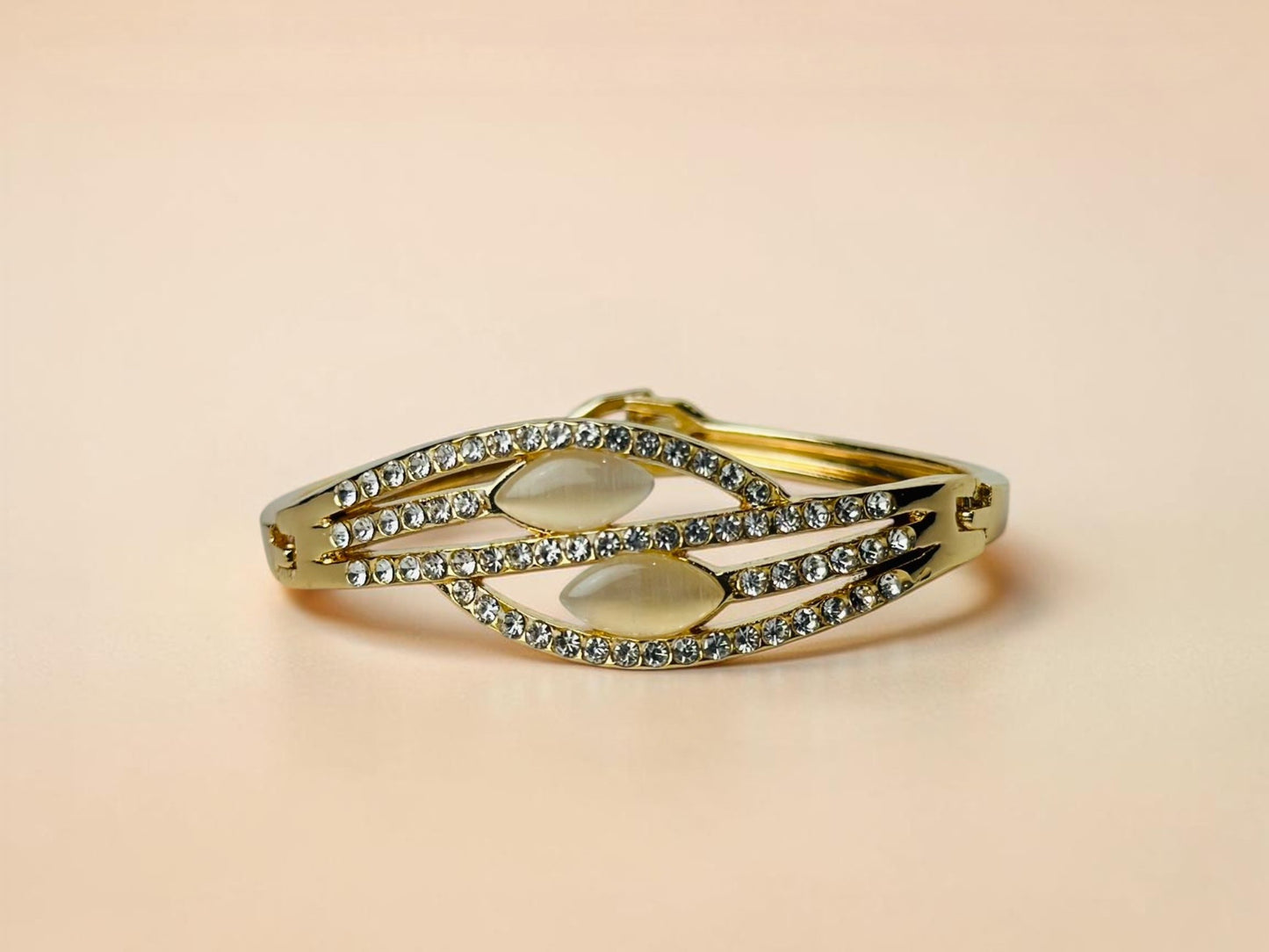 Cat-Eye Bangle