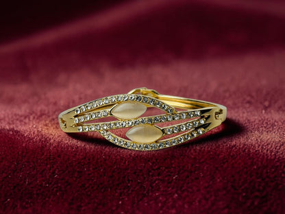 Cat-Eye Bangle