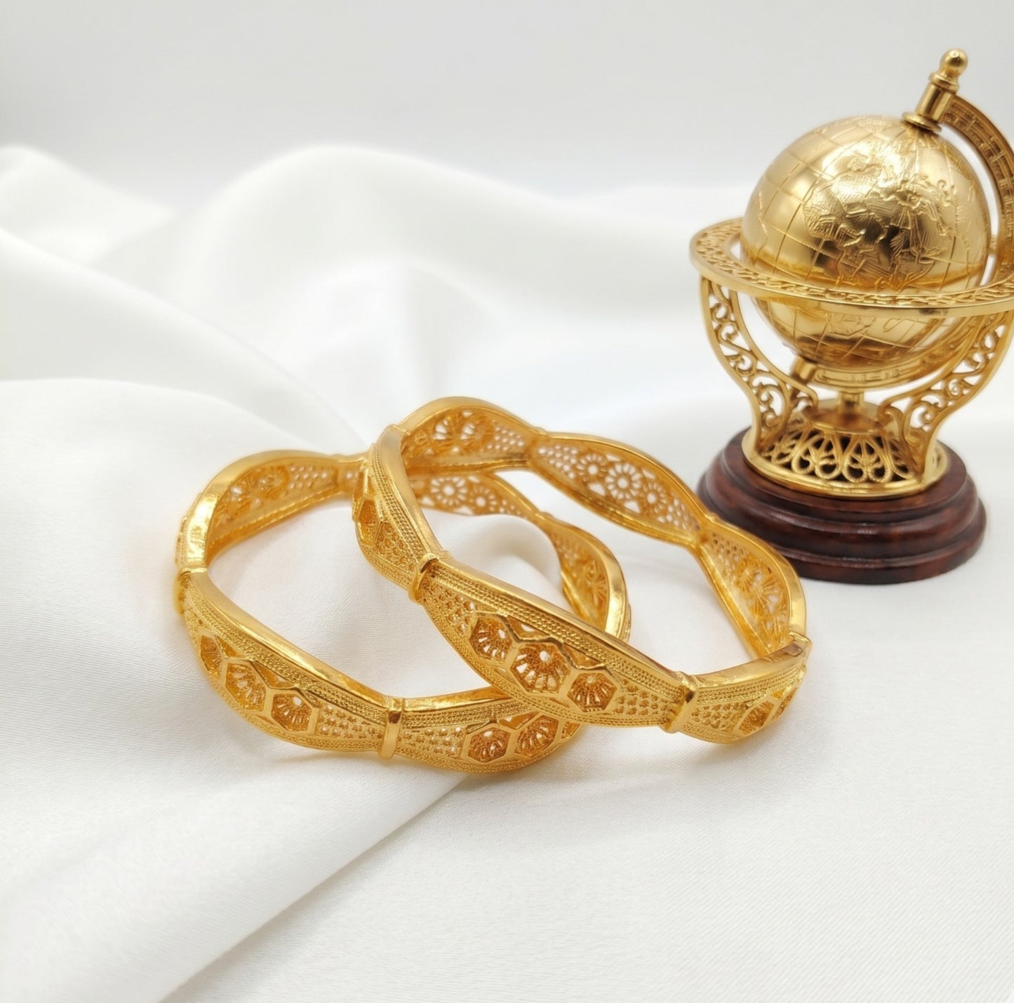 Royal Filigree Golden Bangles (Set of 2)